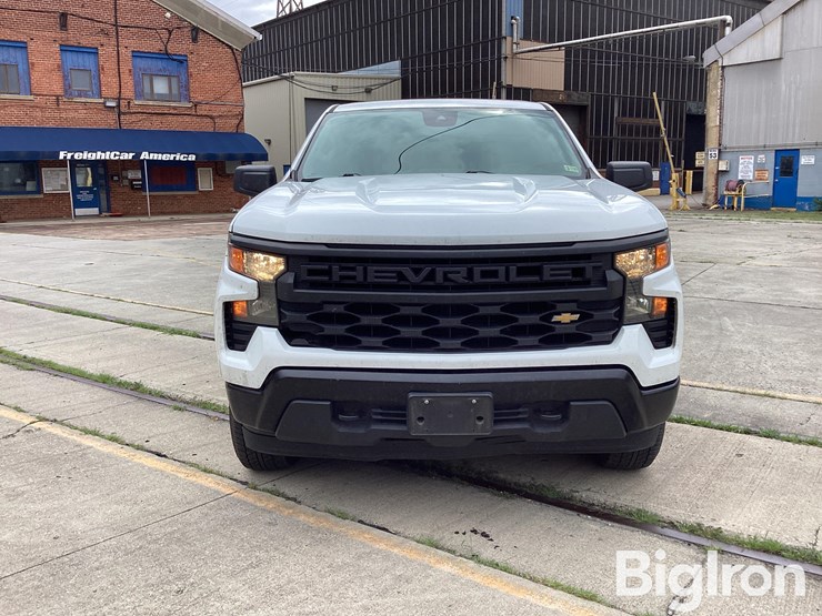 2022-chevrolet-silverado-1500-image-2