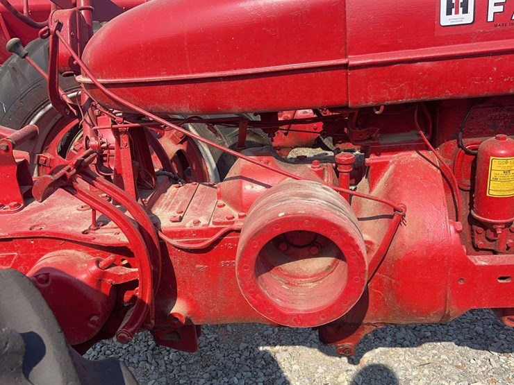 farmall-m-tricycle-tractor-image-17