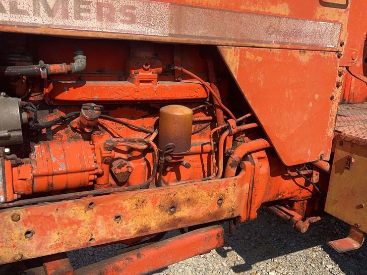 allis-chalmers-xt-series-3-tractor-image-10