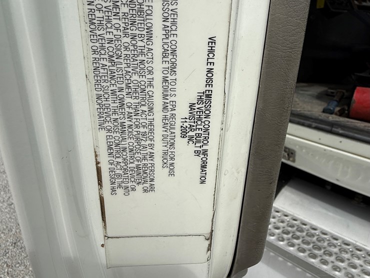 2010-international-prostar-image-6