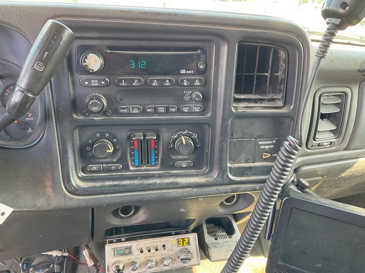 2003-chevrolet-silverado-image-73