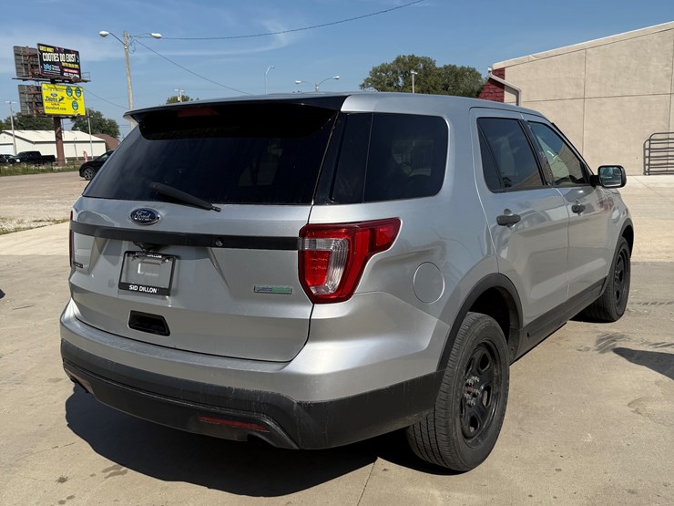 2016-ford-explorer-police-interceptor-image-55