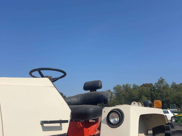 case-970-tractor-image-12
