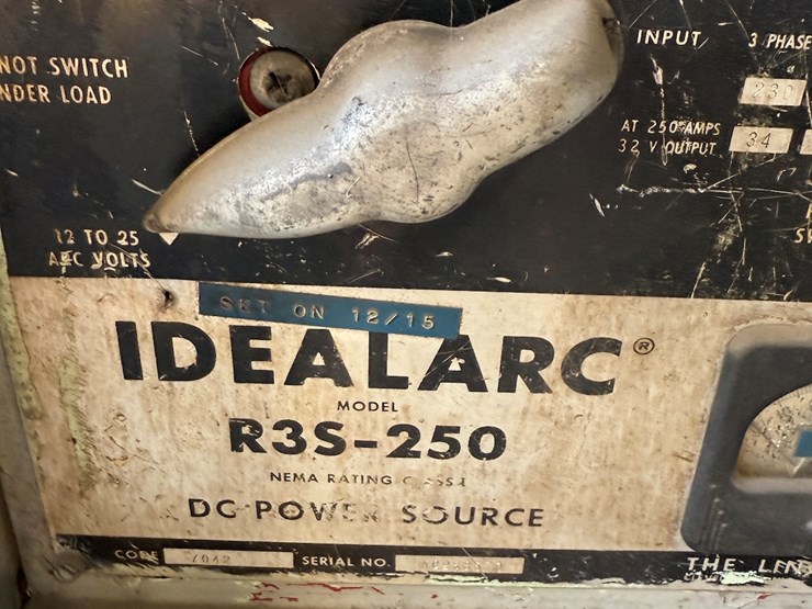 #73-•-lincoln-idealarc-r35-250-constant-voltage-arc-welder-image-2