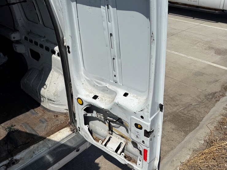 2012-utility-van-image-30