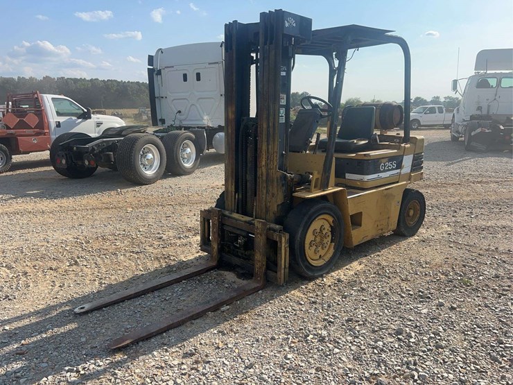 daewoo-g2ss-warehouse-forklift-image-1