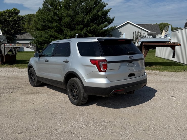 2017-ford-explorer-police-interceptor-image-25