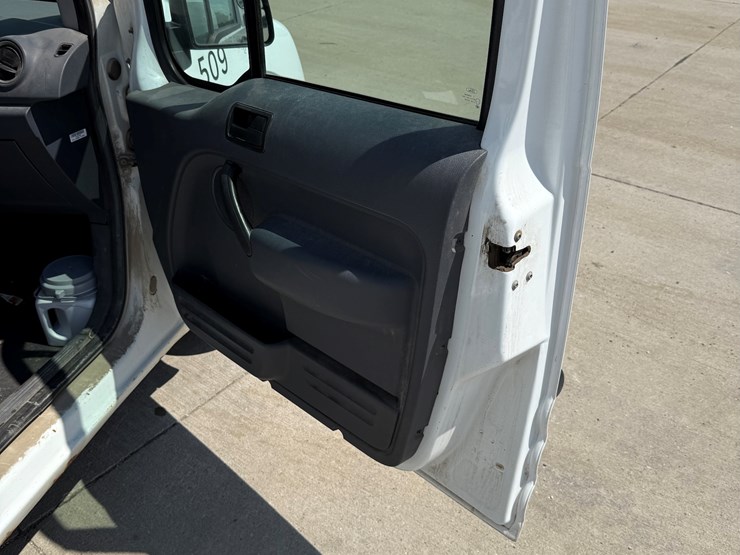 2012-utility-van-image-28