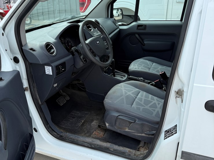 2012-utility-van-image-56