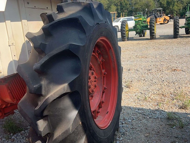 case-970-tractor-image-13