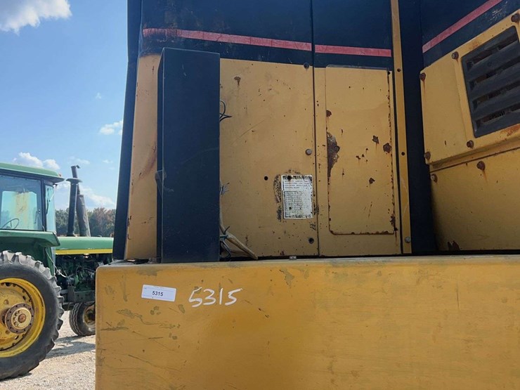 cat-d400e-t/a-dump-truck-image-11