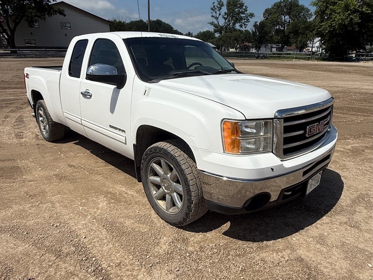 #13-•-2012-gmc-k1500-sierra-sle-extended-cab-4x4-pickup-image-5
