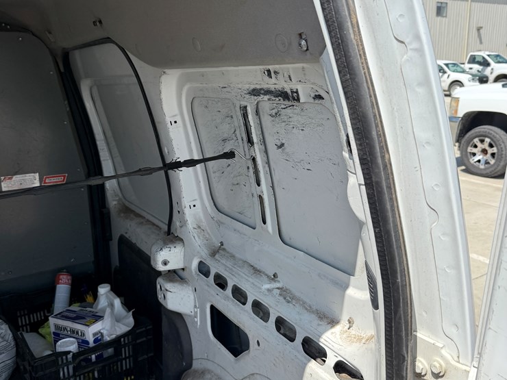 2012-utility-van-image-32