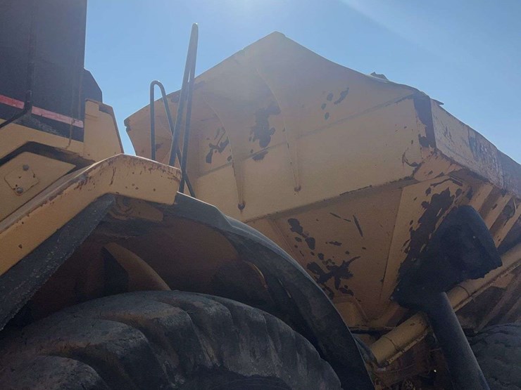 cat-d400e-t/a-dump-truck-image-13