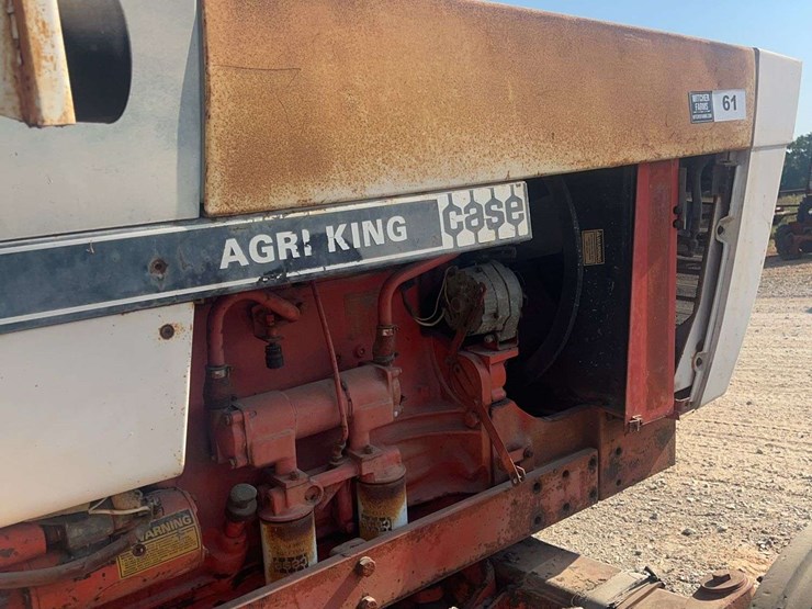 case-1570-cab-tractor-image-22