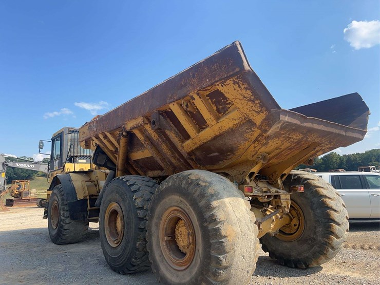 cat-d400e-t/a-dump-truck-image-2