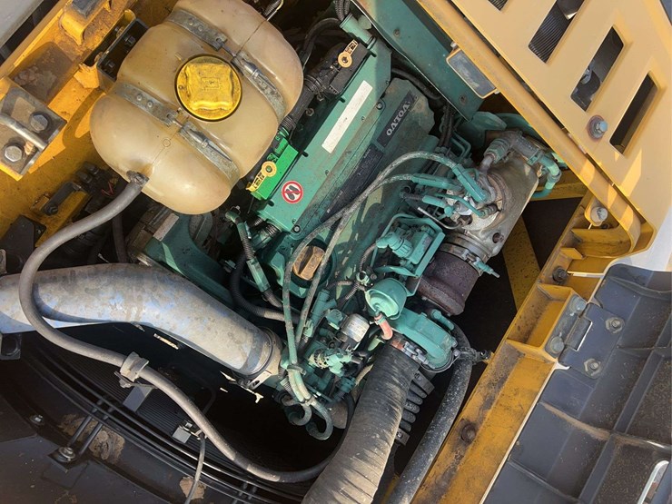 volvo-ex160d-excavator-image-27