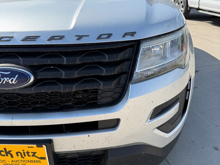 2016-ford-explorer-police-interceptor-image-43