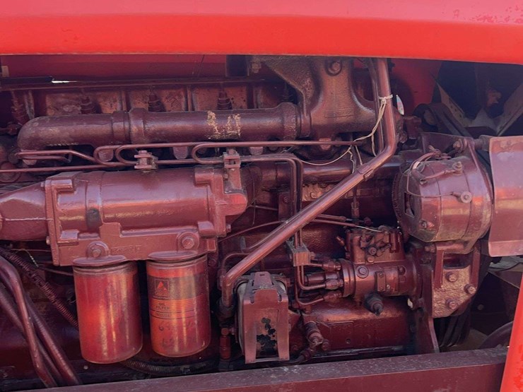 allis-chalmers-7040-tractor-image-19
