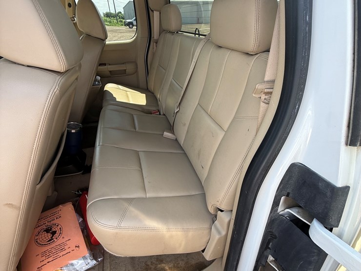 2008-chevrolet-k1500-image-23