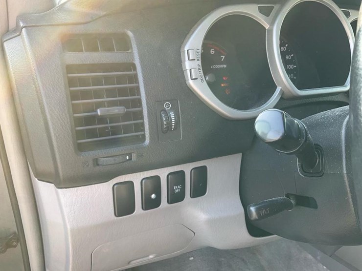 2004-toyota-4-runner-image-57