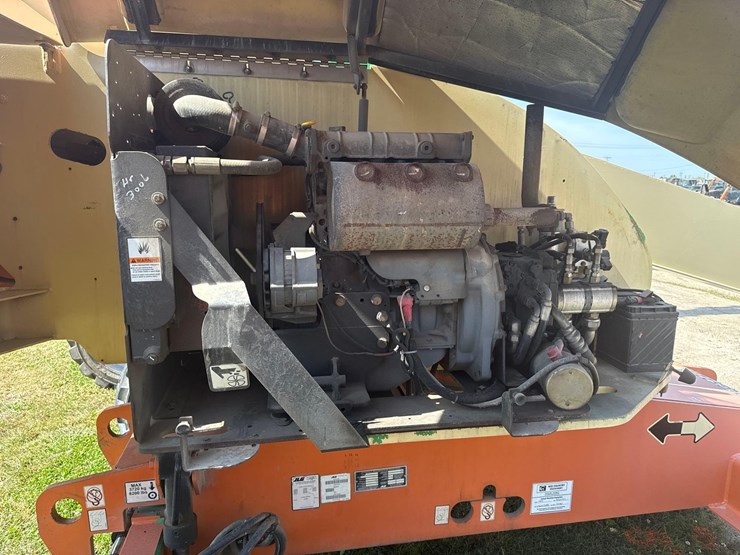 jlg-400s-image-11