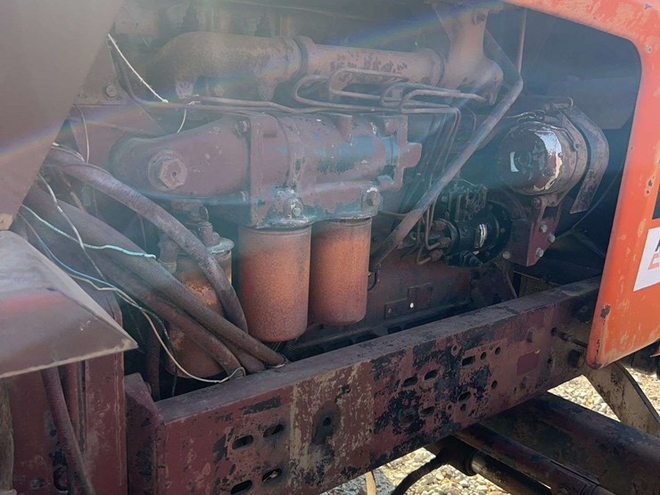 allis-chalmers-7080-tractor-image-19