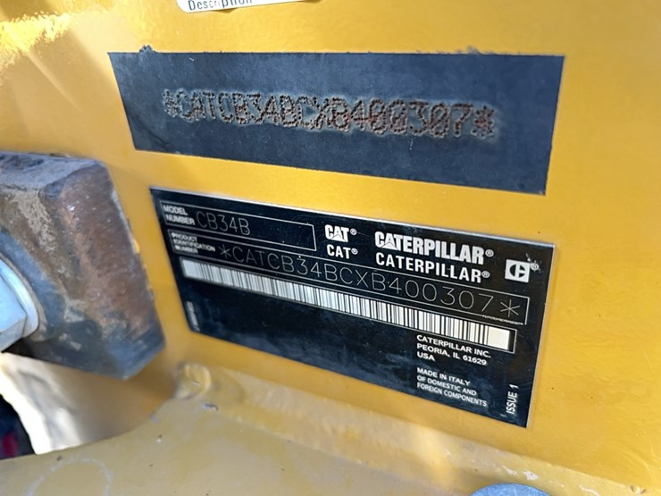 2016-caterpillar-cb34b-image-14
