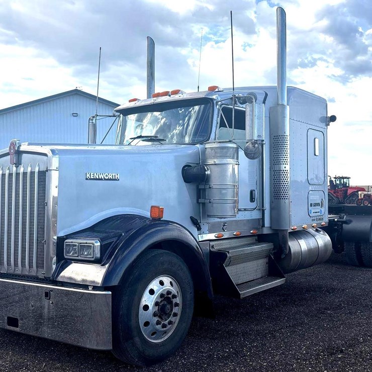 2004 KENWORTH W900L
