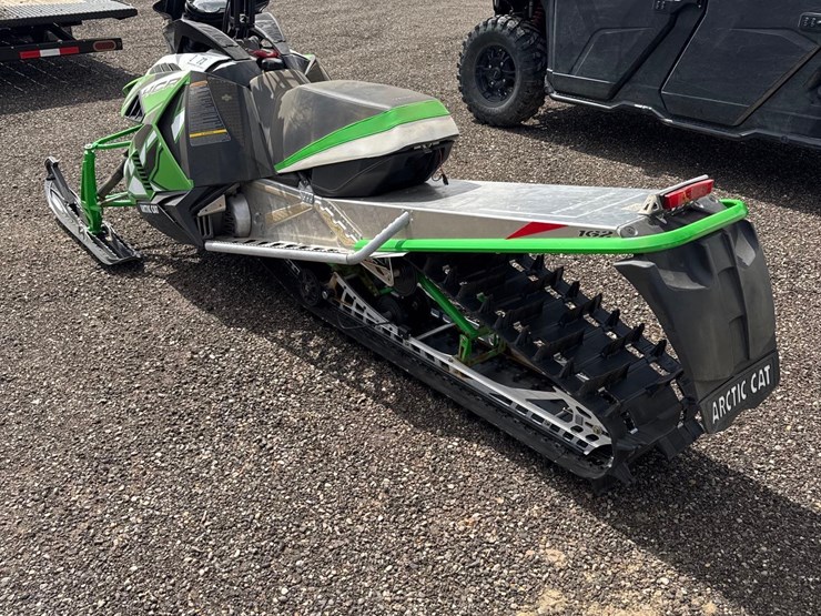 2012-arctic-cat-m1100-snowmobile-image-3