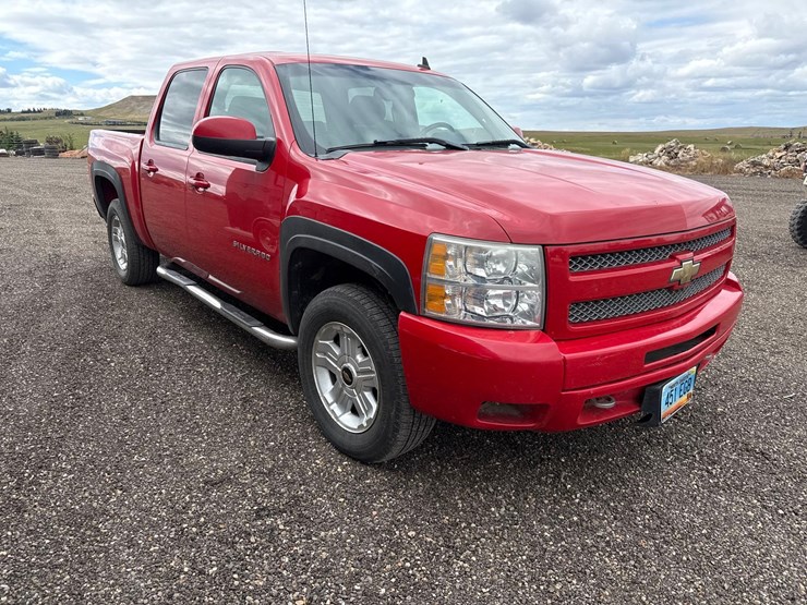 2011-chevrolet-k1500-image-3
