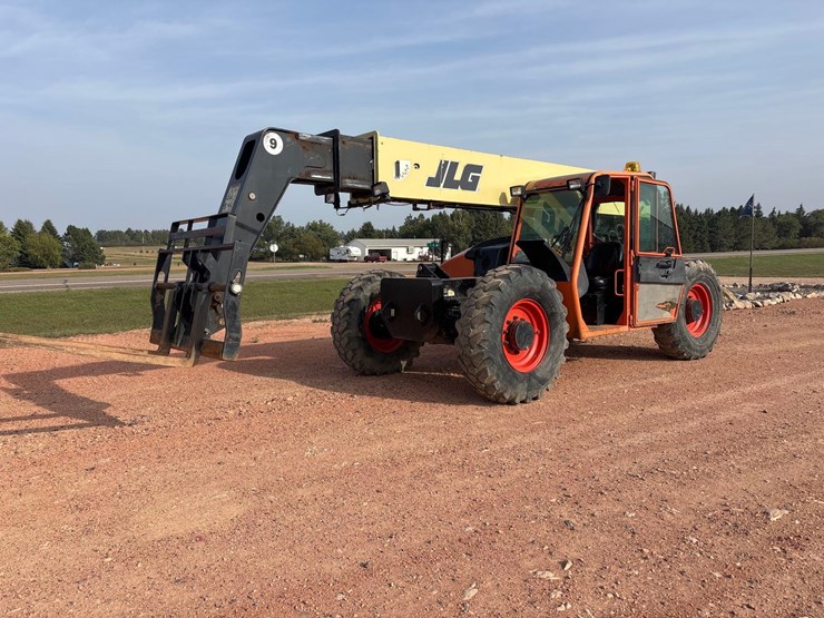 2013-jlg-g9-43a-telehandler-image-1