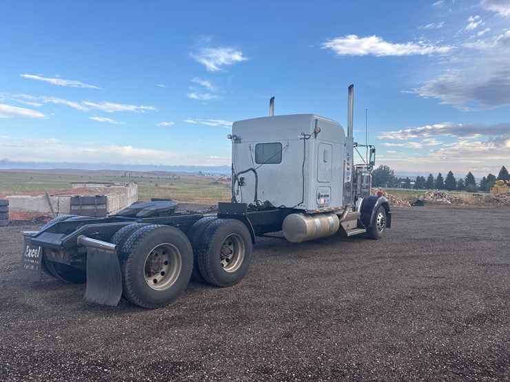 2004-kenworth-w900l-image-7