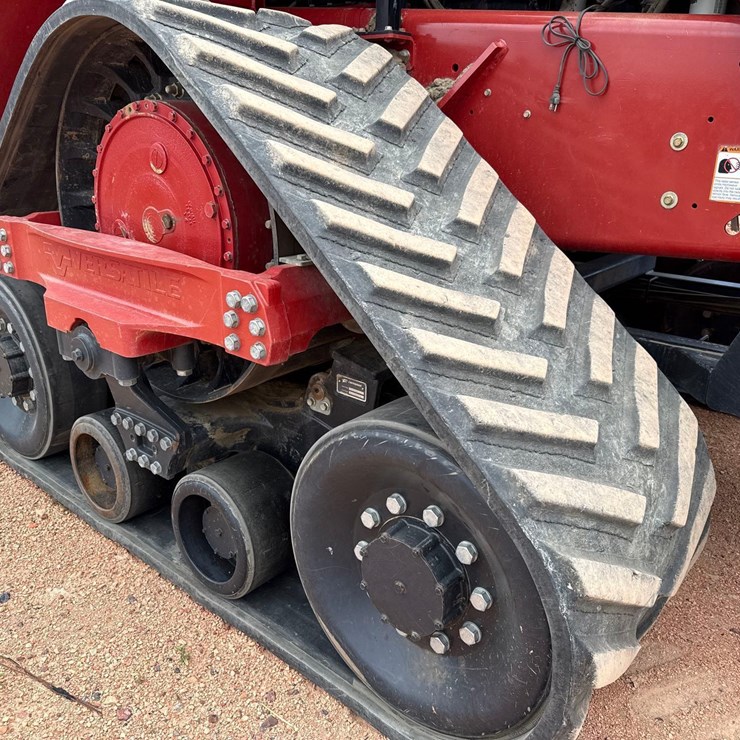 2015 VERSATILE 550DT