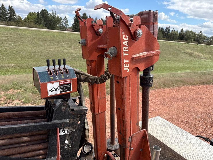 2002-ditch-witch-jt920l-image-12