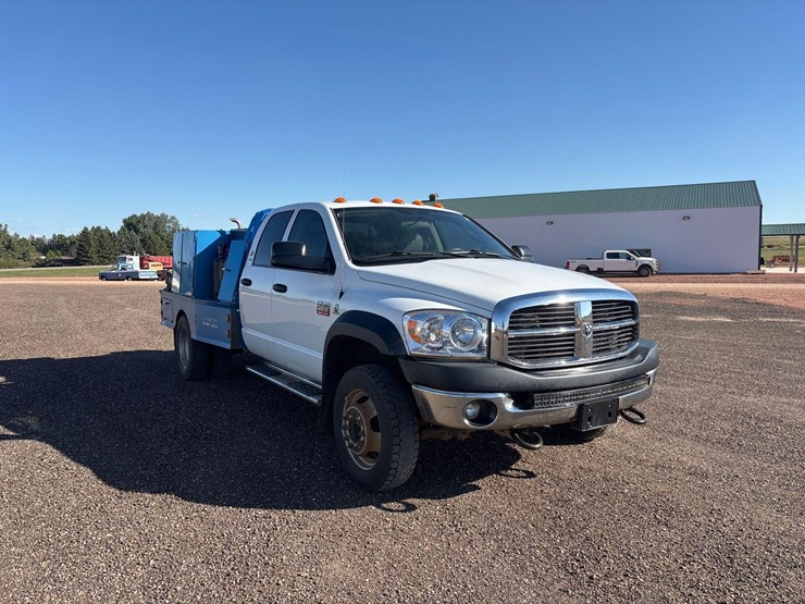 2009-dodge-ram-4500-image-4