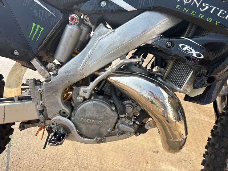 2001-honda-cr125r-dirt-bike-image-8