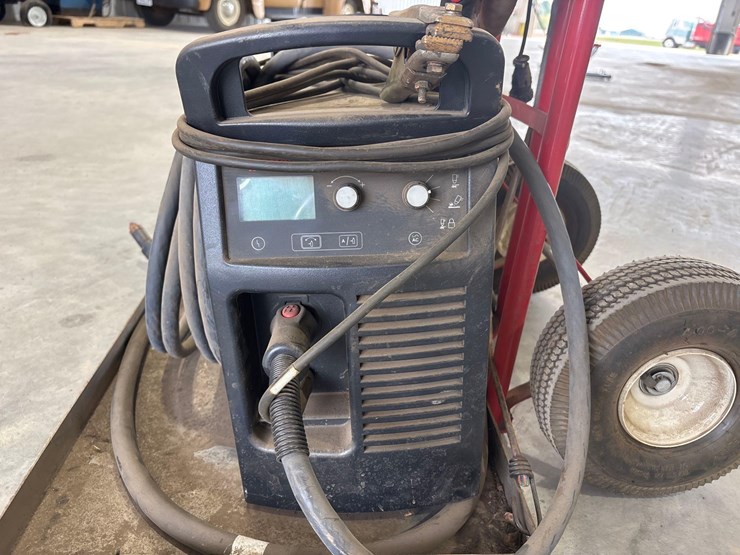 hypertherm-power-max-65-welder-image-7