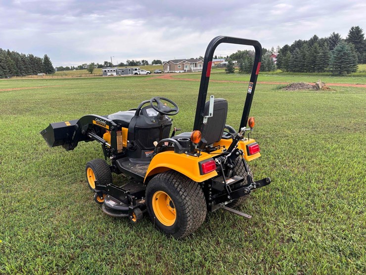cub-cadet-yard-tractor-image-9