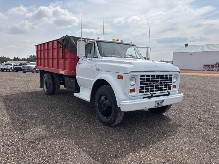 1972-gmc-5500-image-3