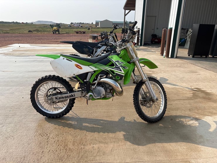 2001-kawasaki-250-competition-dirt-bike-image-4