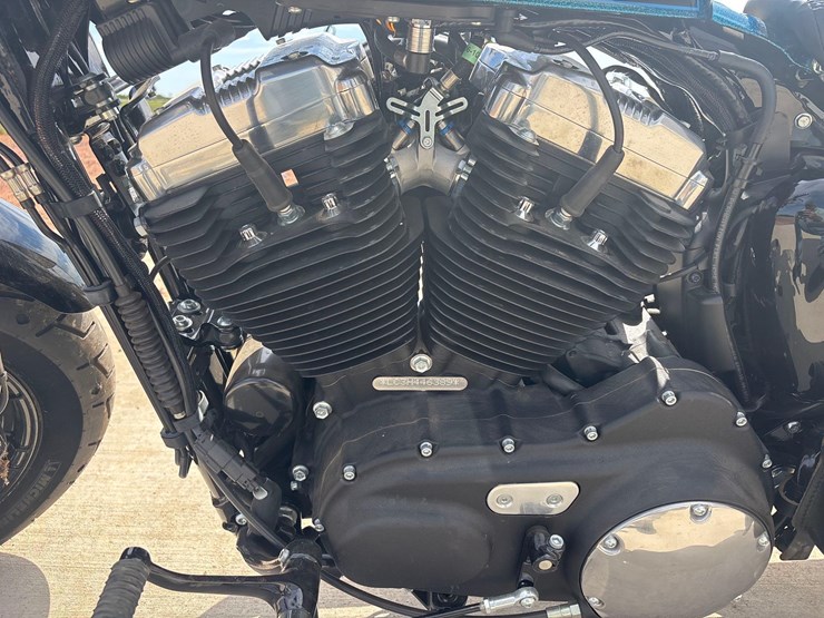 2017-harley-davidson-x1200-motorcycle-image-12