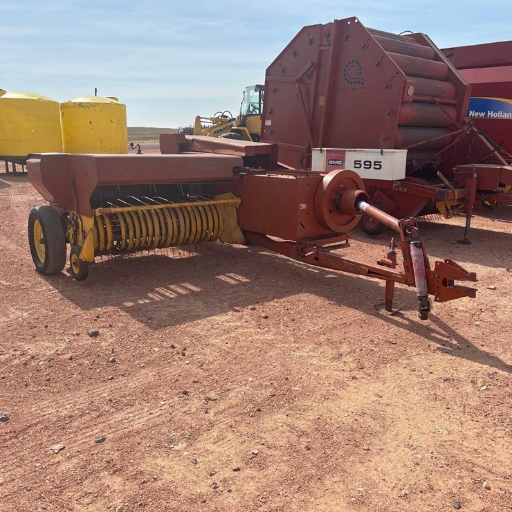 NEW HOLLAND 275