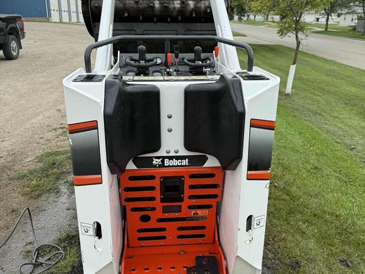 2023-bobcat-mt100-image-2