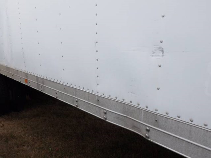 2008-hino-268-image-4