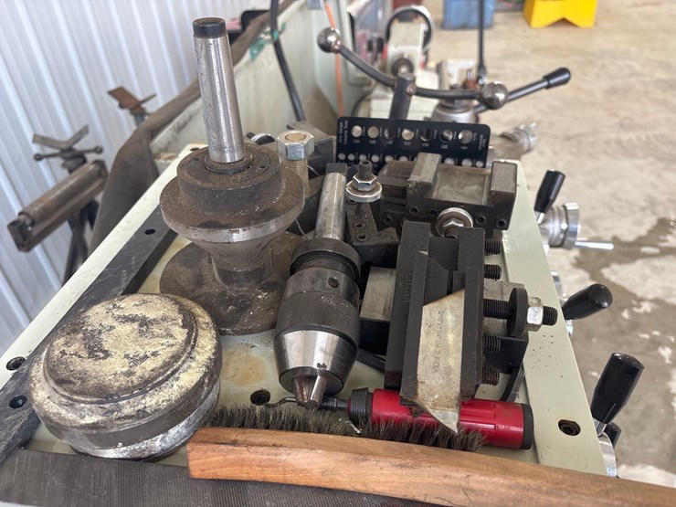 grizzly-g0554-gear-head-lathe-image-18