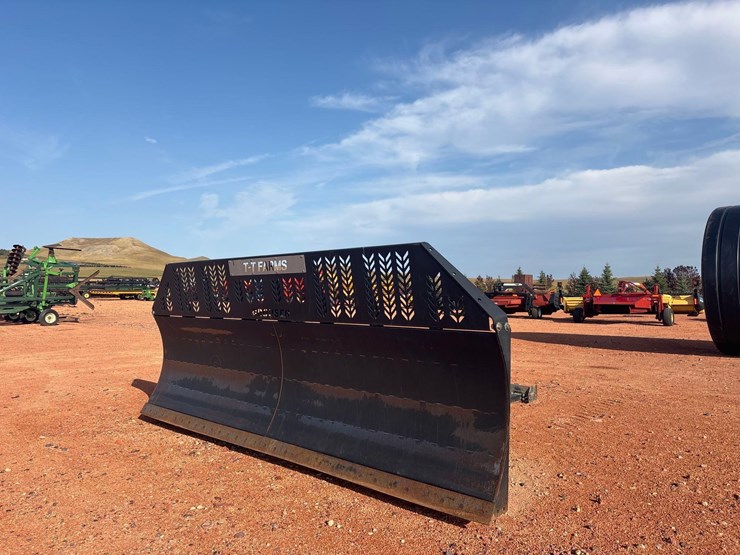 grouses-agpro-16-dozer-image-2