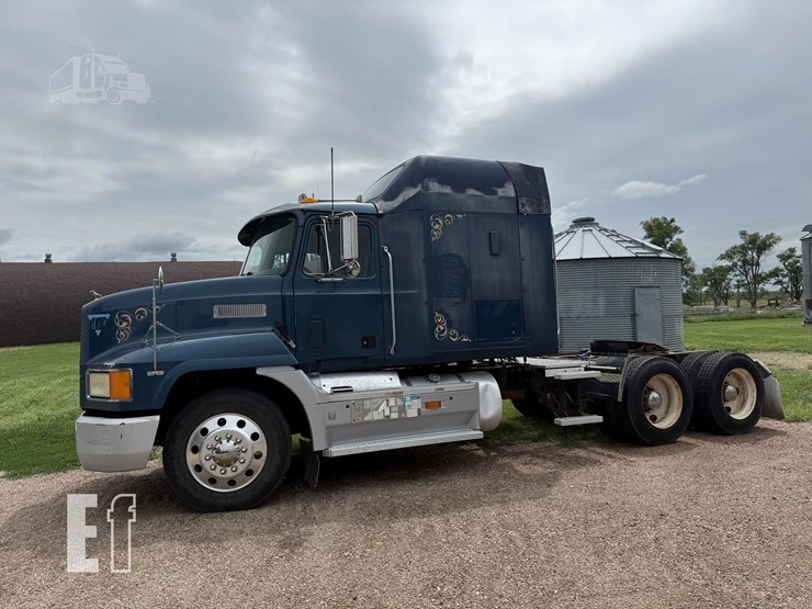 1995-mack-ch613-image-1