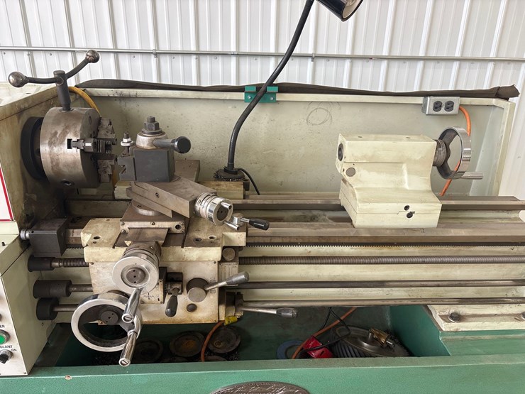 grizzly-g0554-gear-head-lathe-image-10
