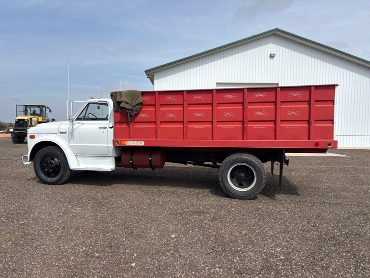 1972-gmc-5500-image-10